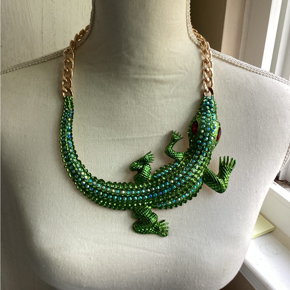 Minimal Necklace, Statement COLLAR, Thin Multilayered - Picture 4 of 14